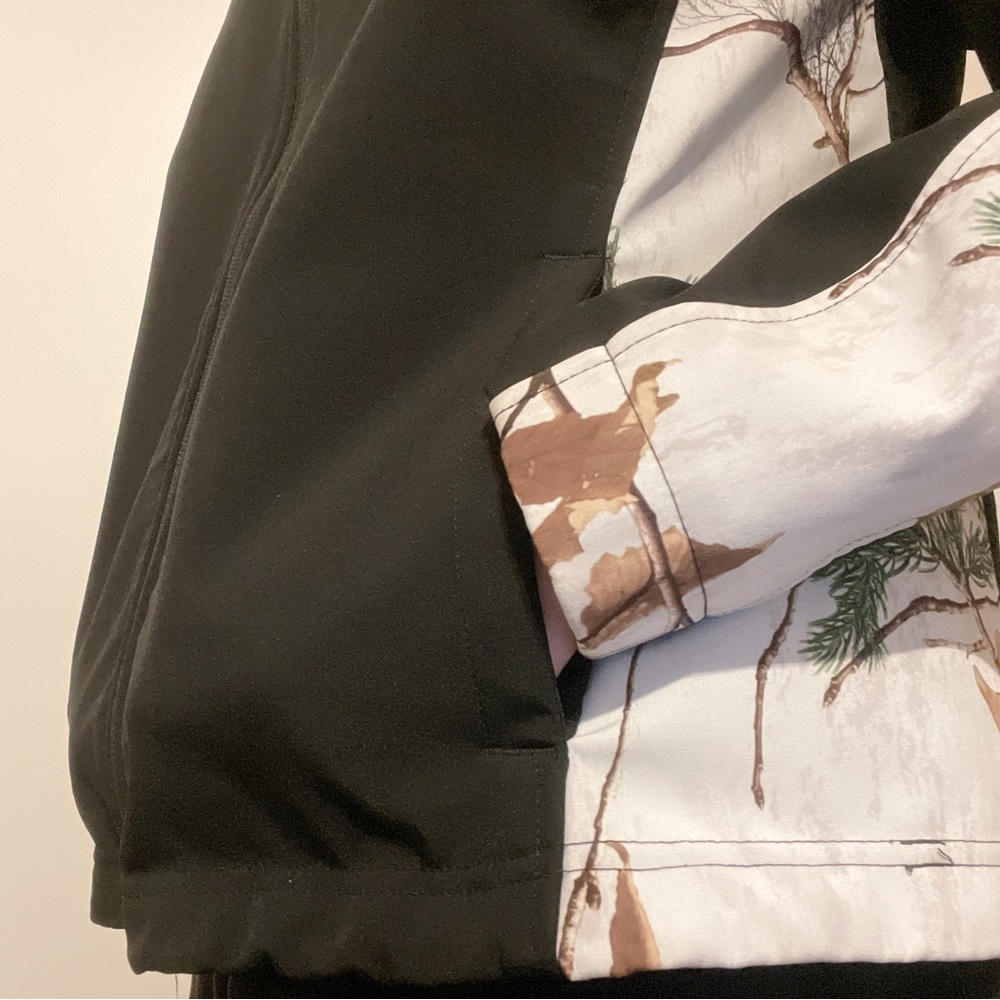 Realtree Jacket - Picture 3 of 3